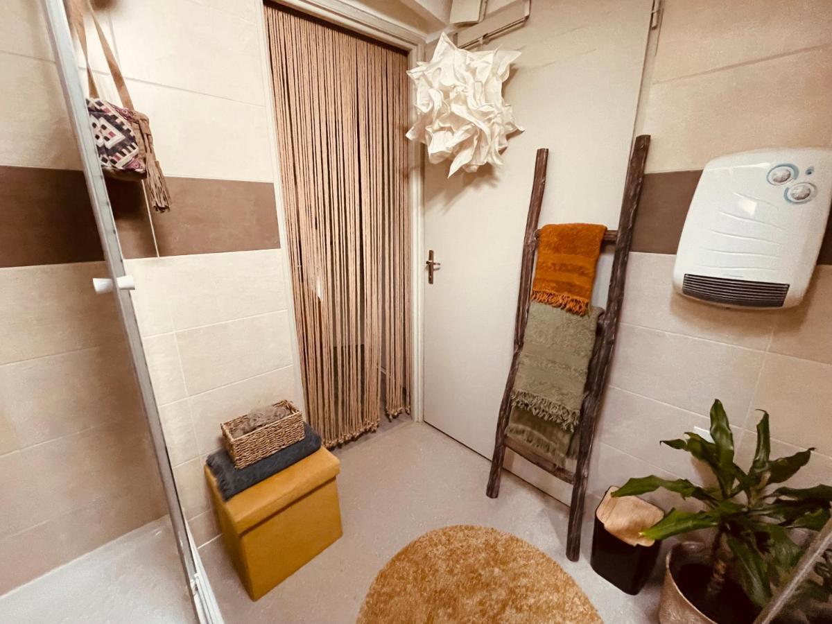 Chambre Boheme Chez Rachel Pau Exterior photo