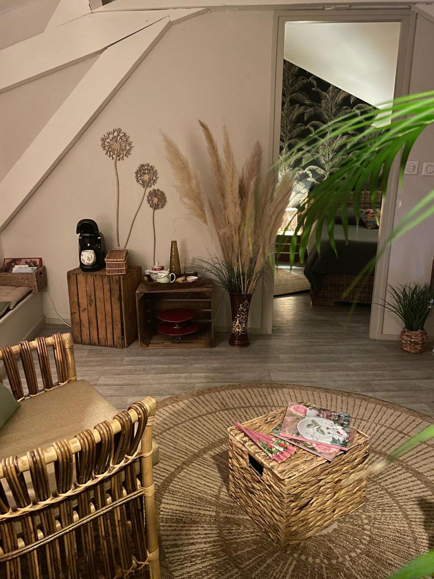 Chambre Boheme Chez Rachel Pau Exterior photo